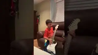 Gio sings Carolina