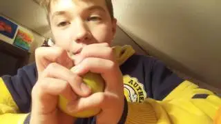 Как правильно есть Яблоко??????😅