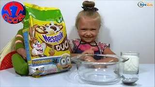 ✔ Ярослава готовит Несквик кукле Беби Борн. Yaroslava cook breakfast with Nesquik for Baby Born Doll
