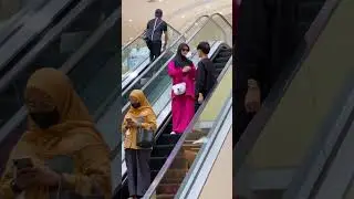 Natap cwek polos sampe salting malah di ambil kacamatanya😂 