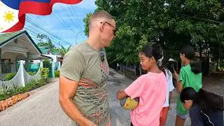 🇵🇭 13 yo Girls Want A Retired Foreigner⎟Thats Crazy!😱