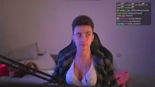ХЕСУС СДЕЛАЛ СЕБЕ ГРУДЬ???