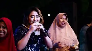 WIWIK NGOYANG NENEK NENEK DI KAMPUNGNYA SENDIRI