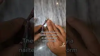 Short nails, rounded corner, not almond 
