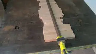 Стол к барабанно шлифовальному станку.