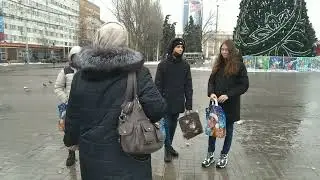 Новогодний утренник возле Главной Ёлки в Донецке, 25.12.2021