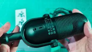 RAZER SEIREN V3 CHROMA