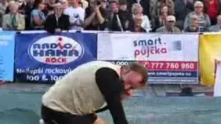 VIDEO  Hanácká laťka - obránce Chelsea přeskočil i Dvořáka - Olomoucký deník.flv