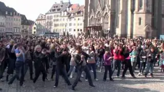 FLASHMOB Michel TELO   AI Se Eu Te Pego à MULHOUSE