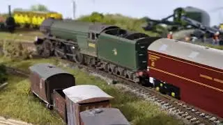 Heljan Newton Chambers Anglo Scottish Car Carrier full Rake 00 Gauge