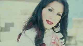 Rita Sugiarto - Goyah (Official Music Video)