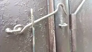 Самоделка. Подъемный механизм дверной клямки ногой.