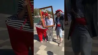1 сентября, парад первоклассников. Пусть во всём мире будет мир! И все будут счастливы!