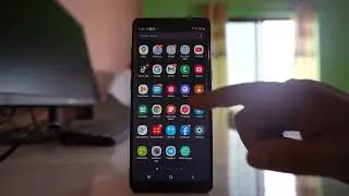 WhatsApp screen black when playing voice messages on Samsung