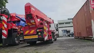 Skylift Rental At Bukit Serdang Glass Repair & Silicone Application