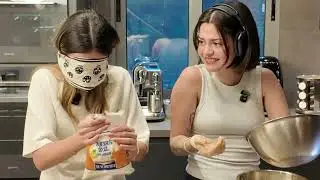 Malara, sorry, we made two monkey cakes with Alara!