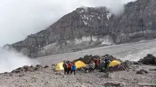 მეტეოსადგურთან ახლოს. 3650 მეტრი (Near to Kazbegi Peak. toba travel)