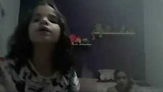 apenas eu e minha prima em 2019 (desculpa pelas musicas-)