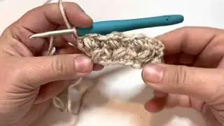Crochet scarf/free pattern/easy one row repeat