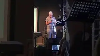 המשורר ראובן שבת קורא את השיר חלום בבית היוצר