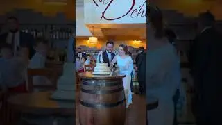 ponemos de moda el corte de la tarta al inicio del baile #animatuboda