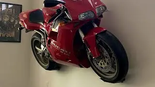 Ducati 916 Monoposto: walkaround and quirky details