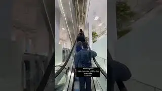 The largest ZARA in the world 😱😱😱 