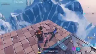 Playing Fortnite Creative mode [editing battle]