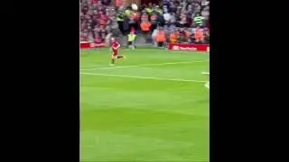 Allison Becker assists Salah🤝🫶🏽