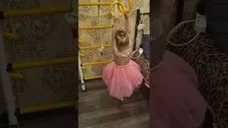кружит #детство #дочка #принцесса #юла