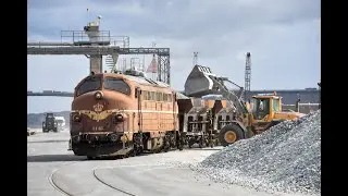 CFL Cargo with MY 1148 with wagons at Vejle harbor - March 2022