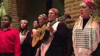 Coro Los Canasteros de Las Cabezas de San Juan. Agua de Rosas, potentísima.