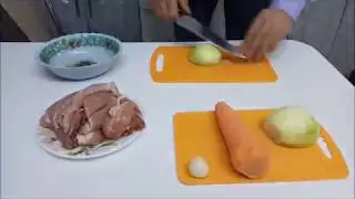 Тушеная свинина под морковной шубой