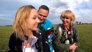 Kasia Bryła skok ze spadochronem SkyDive Warszawa 2021