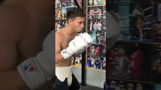 Rayo 3 weeks out from fighting Pitbull Cruz is in amazing shape