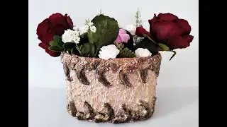 Vas hand made obținut prin reciclare