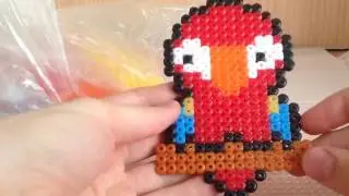 Попугай из термомозаики