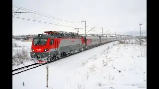 Электровоз ЭП20-080 с поездом № 11 Анапа - Москва