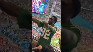 Kevin Hart dancing at Super Bowl😂😂🕺#kevinhart