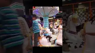 Smaash, Form Mall