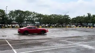 Ford Mustang甩尾漂移