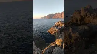 бомж уже не бомж нашёл  себе дом с хорошим видом на океан и горы но появилась конкуренция))