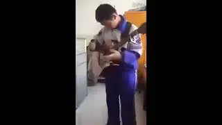 13-летний китайский мальчик мастерство на гитаре