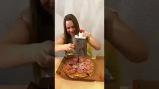 She helped with the pizza 🍕 