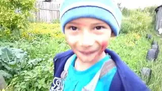 МАЛЬЧИКИ ИГРАЮТ В ИНДЕЙЦЕВ.