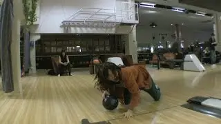 Sporty Monday #11 (BOWLING FOR BLOOD)
