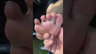 #footmassage #adidassuperstar #feet #feetmodel #sneakers #sneakers #feetgirl
