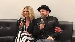 Sugarland Backstage With Stylz and Roman