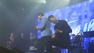 Потому что на 10 девчонок