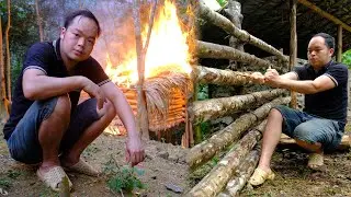 Duong's Destroy the old pig barn and Build a wooden fence behind to protect the pigs from going out